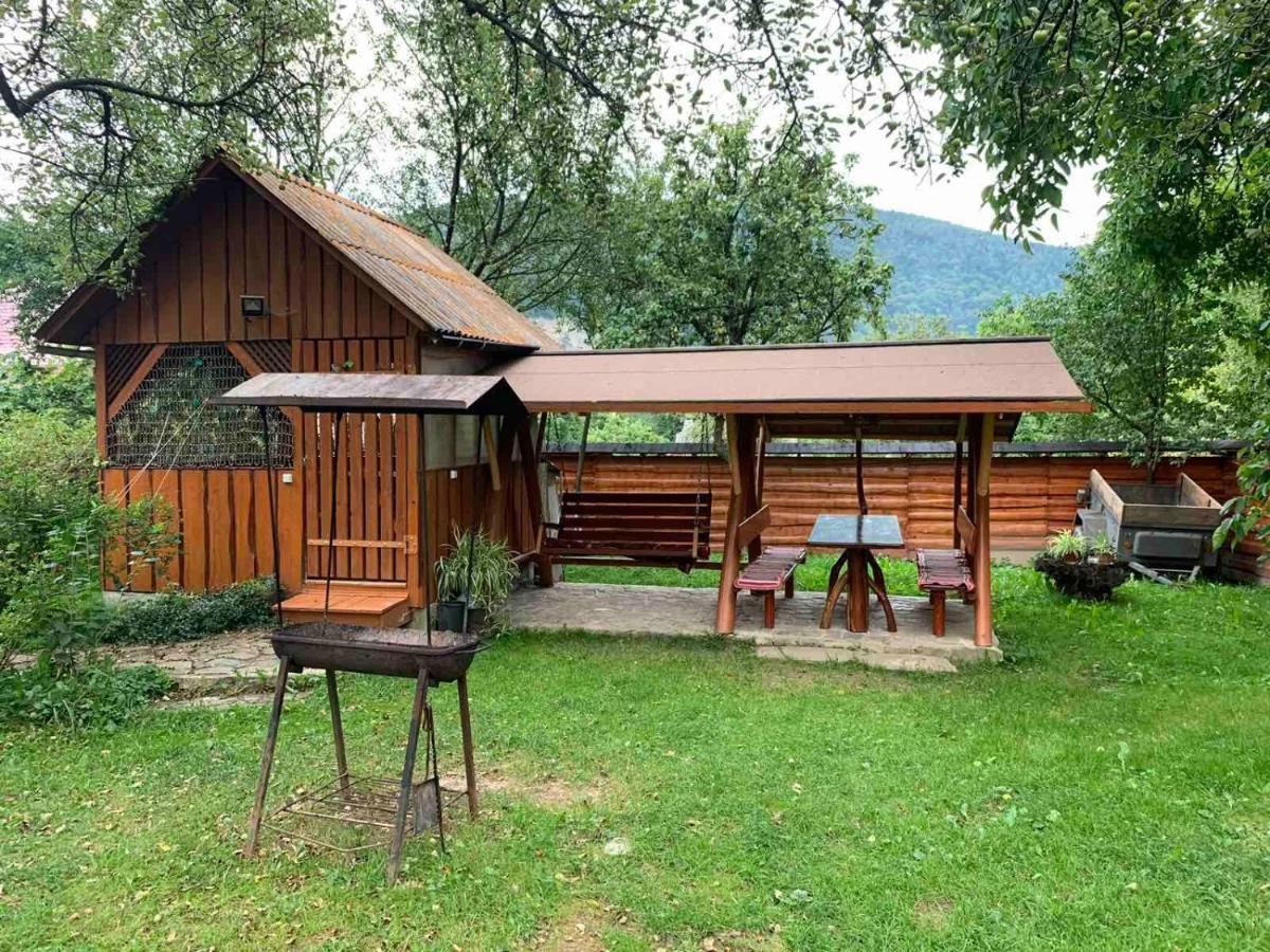 Приватна садиба Яблуневий сад Яремча Экстерьер фото
